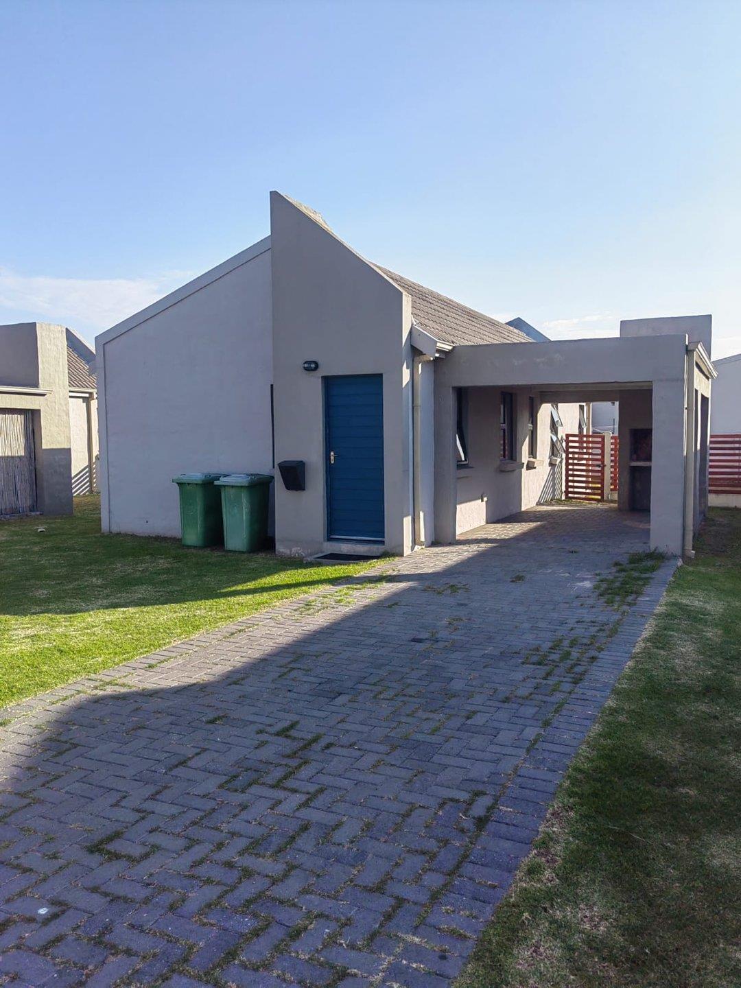 3 Bedroom House for sale in Parsonsvlei P24114595820