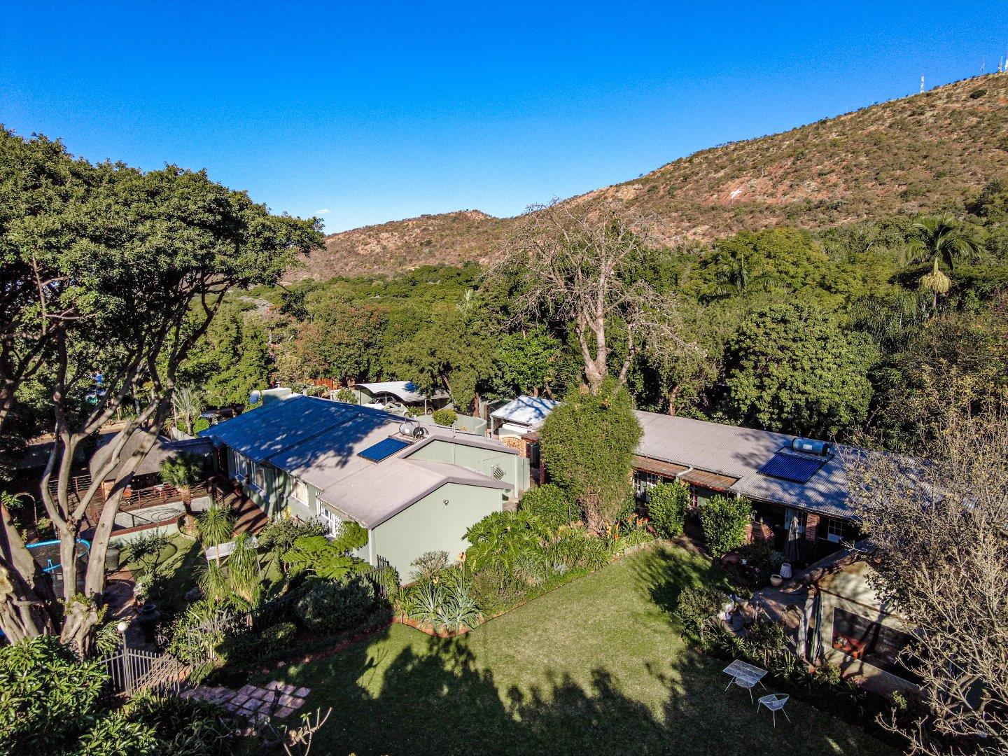 8 Bedroom House for sale in Pretoria North 123 Eeufees Street P24