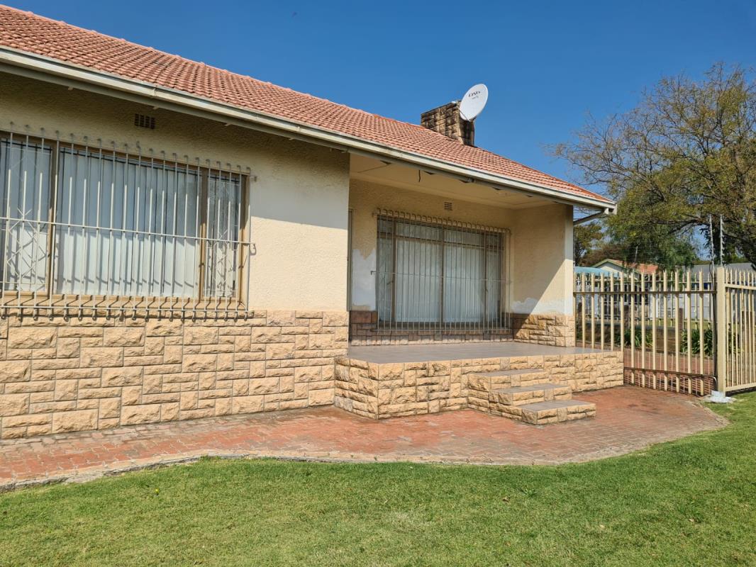 3 Bedroom House for sale in Edenvale Central 111 Fourth Avenue P24