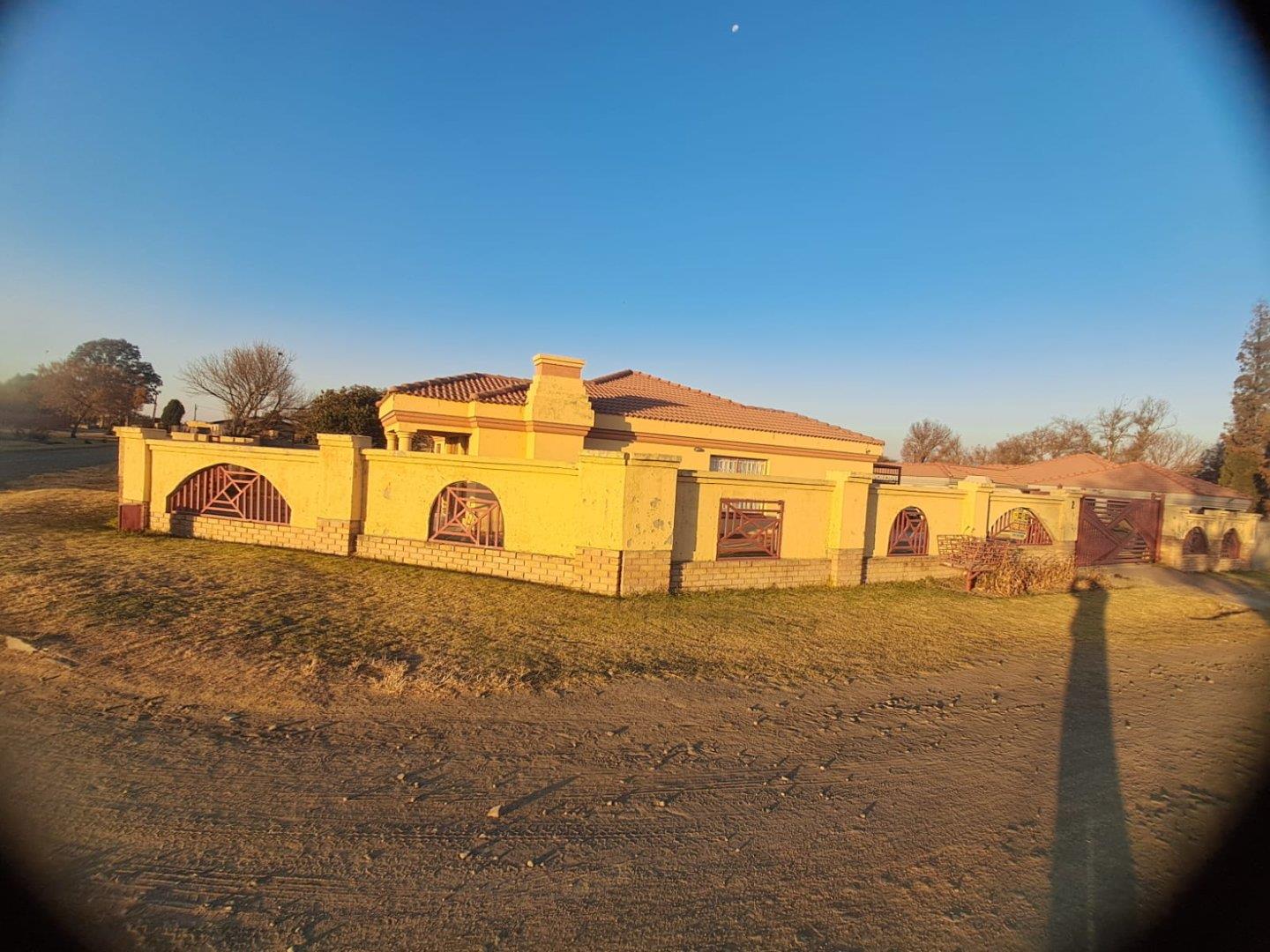 Leslie Property Property and houses for sale in Leslie