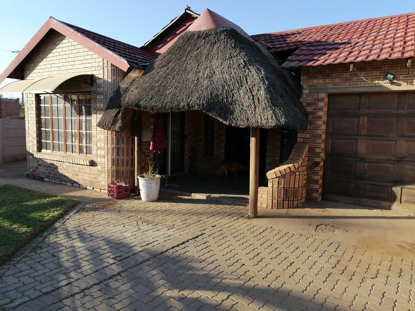 3 Bedroom House for sale in Freedom Park 33858 Diza Street P24