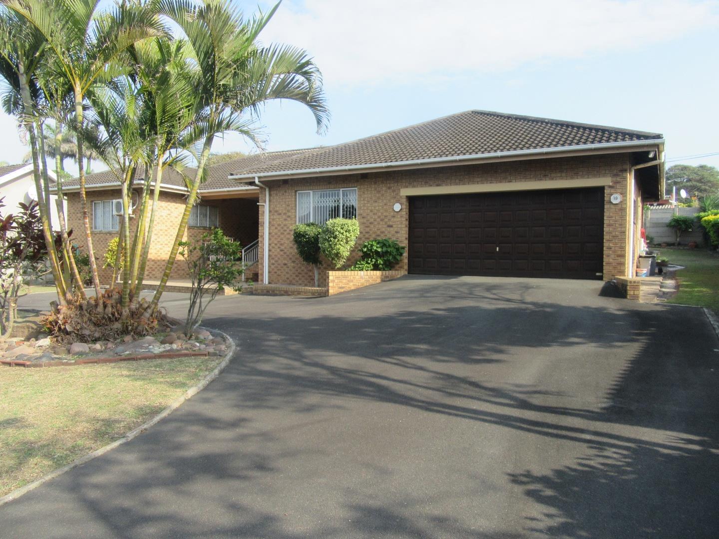 3 Bedroom House for sale in Scottburgh South P24114600014