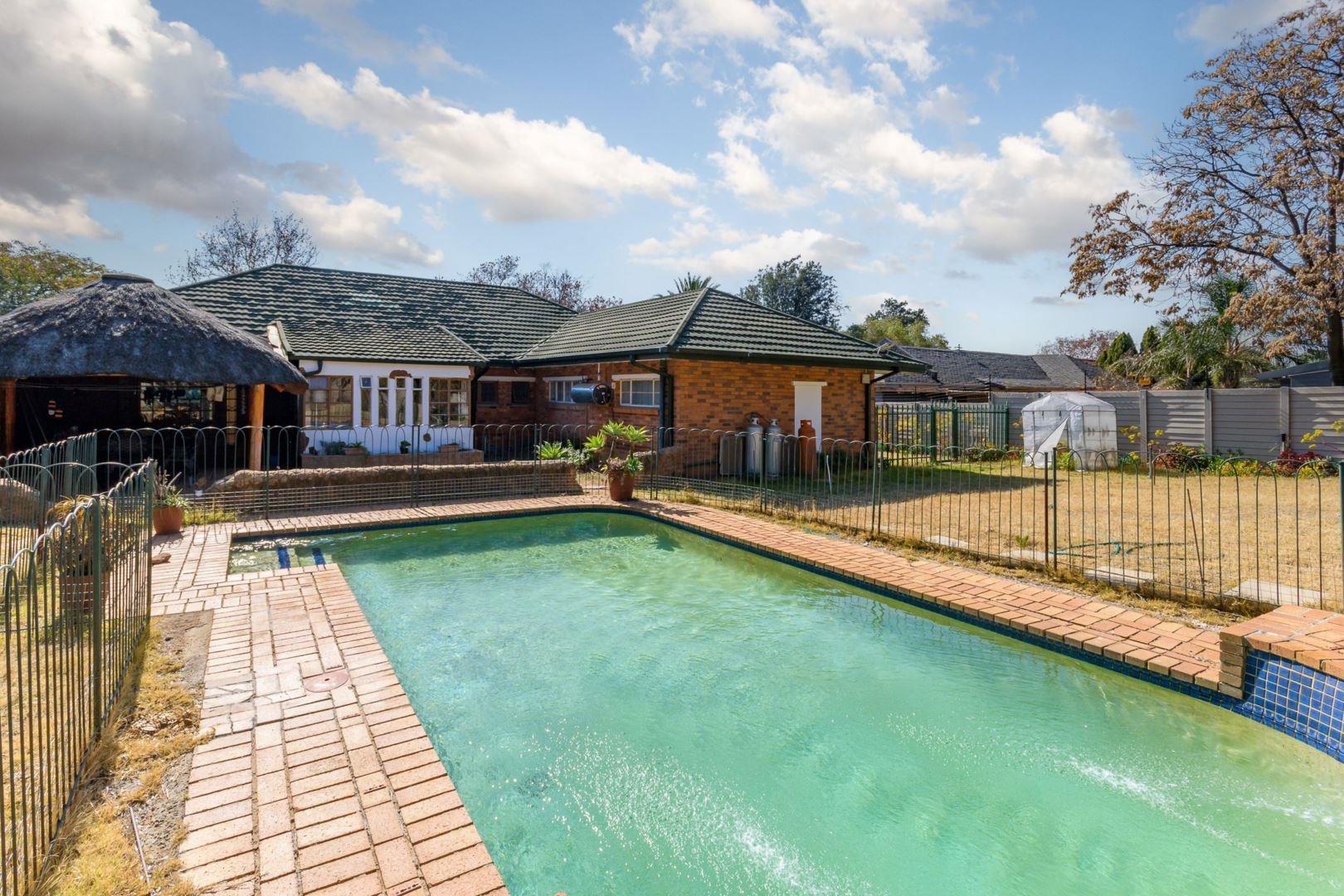 3 Bedroom House for sale in Lambton P24114600805