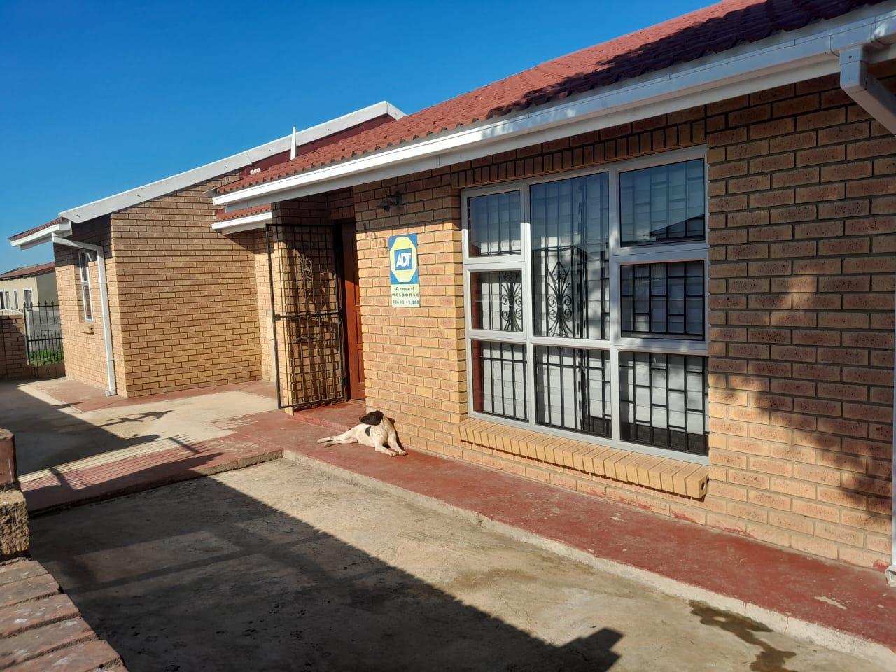 4 Bedroom House for sale in Motherwell Nu 3 P24114601633