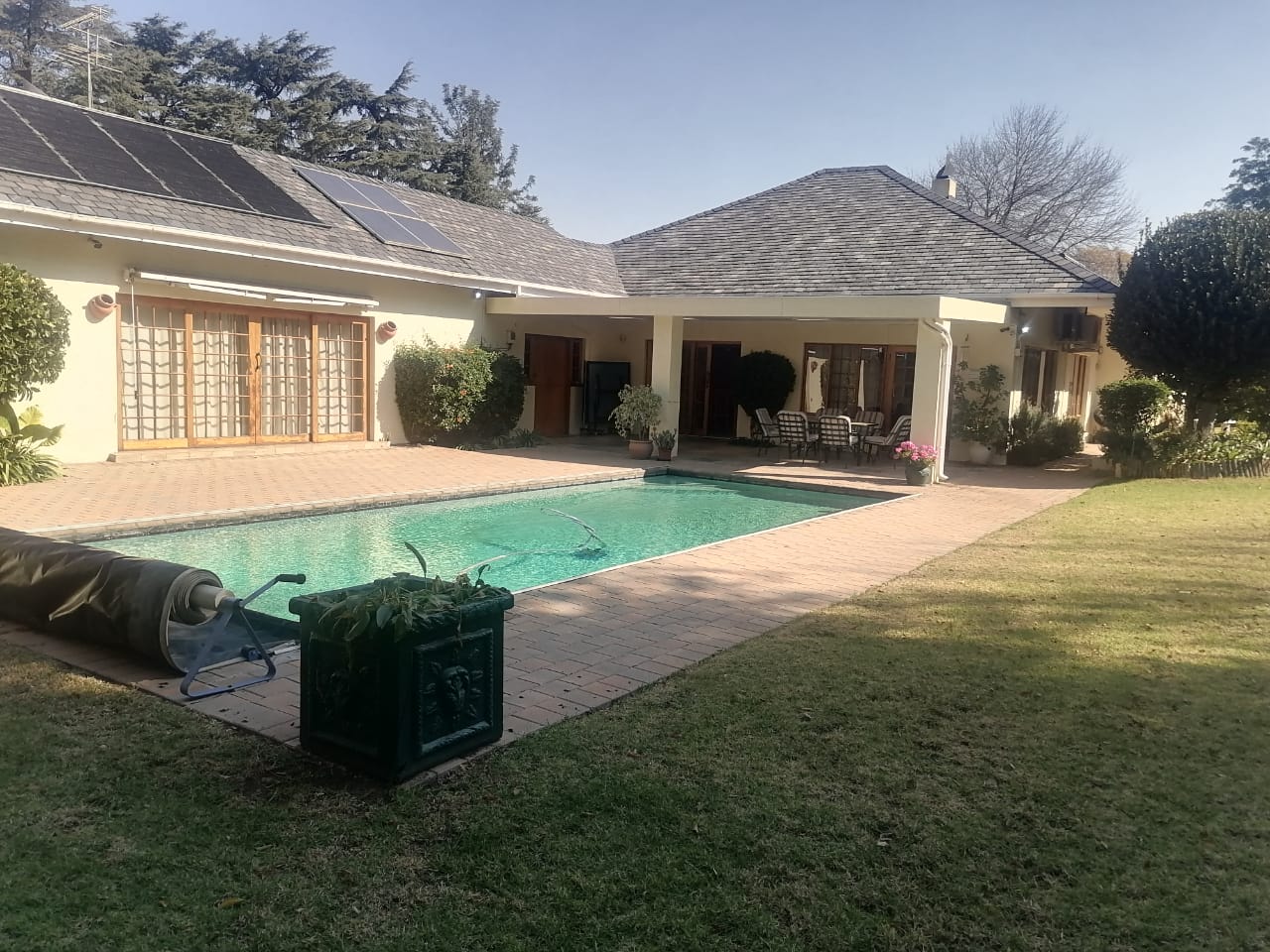 4 Bedroom House for sale in Bryanston East 1040 A Halifax Street