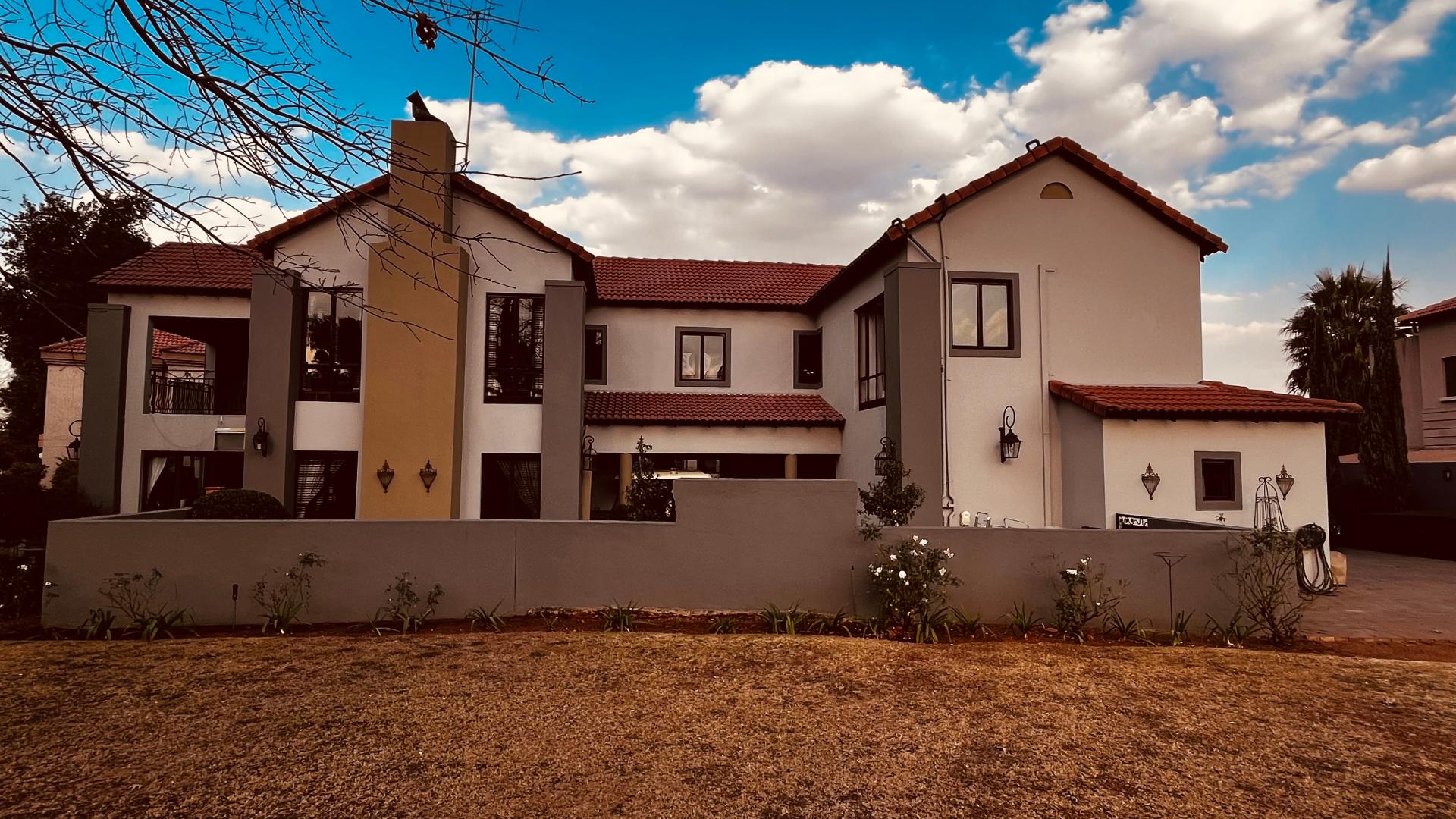 5 Bedroom House for sale in Emfuleni Golf Estate P24114603604