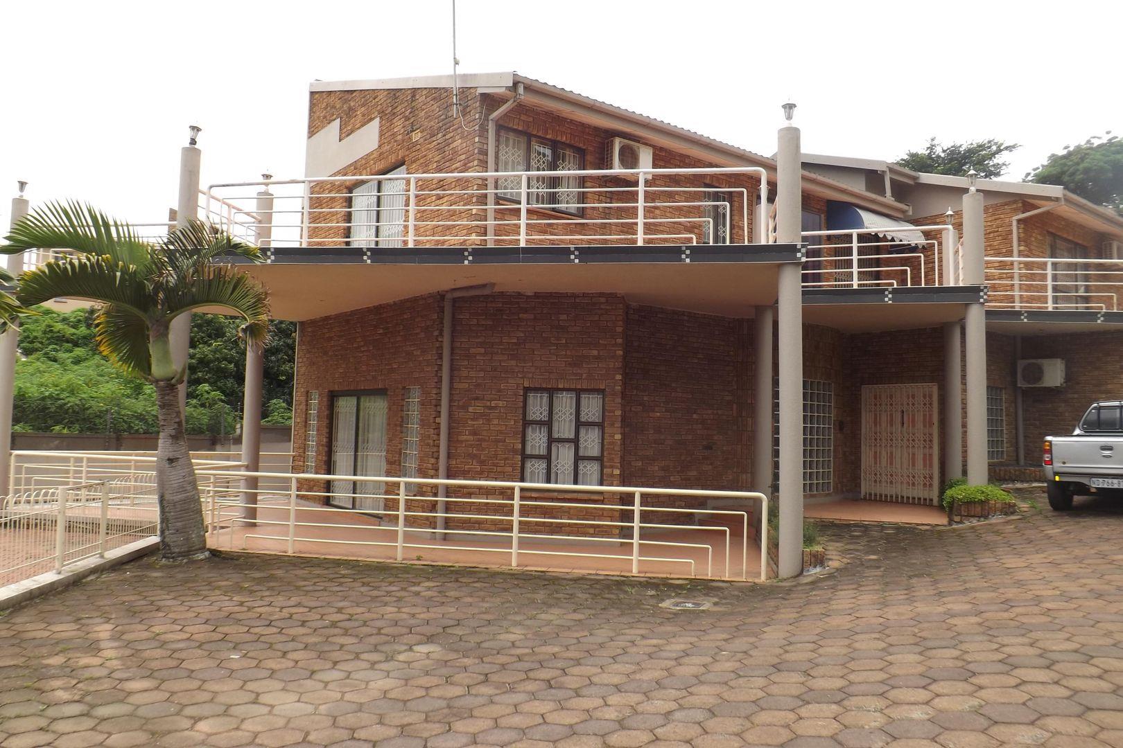 4 Bedroom House for sale in Clare Hills P24110252442