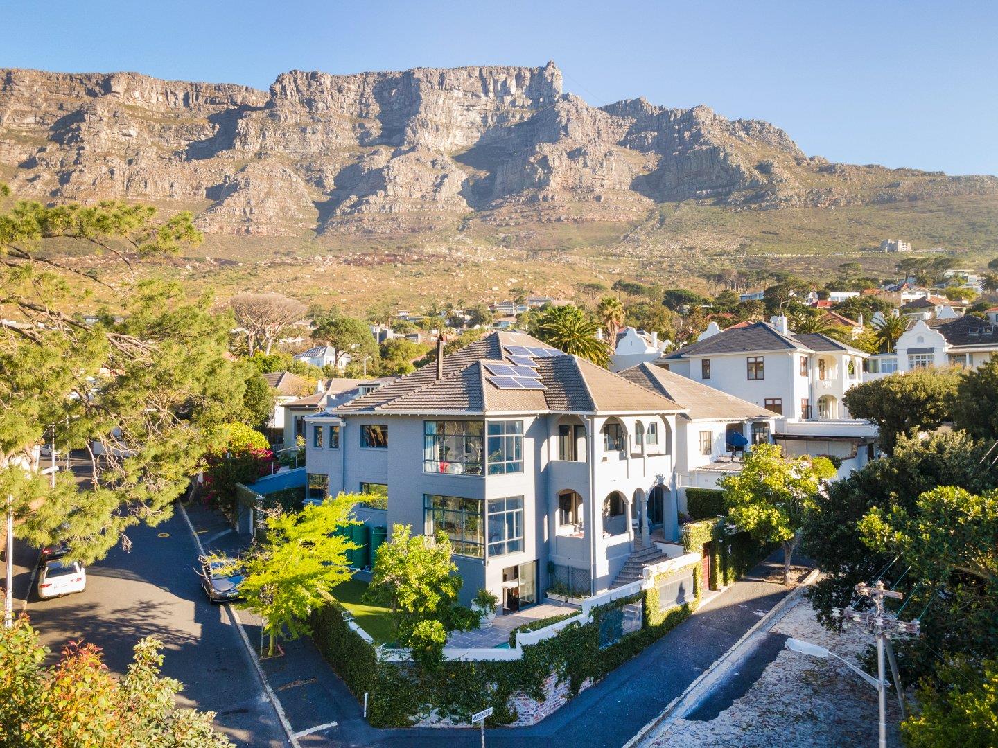 6 Bedroom House for sale in Oranjezicht 14 Hilton Road P24114606075