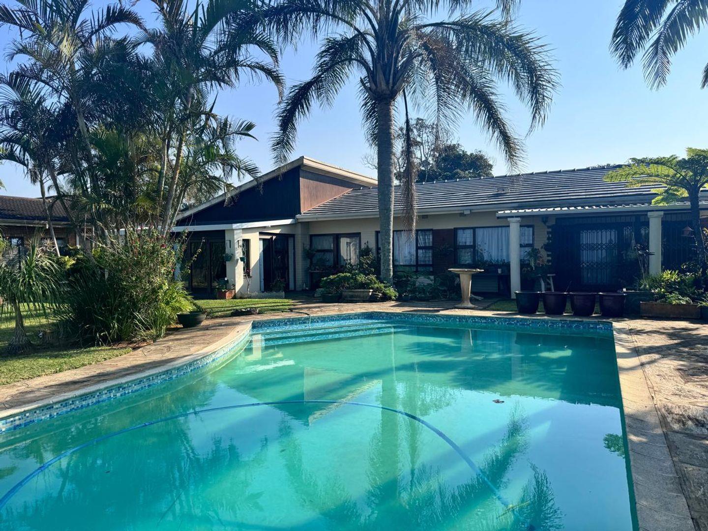 4 Bedroom House for sale in Uvongo P24114606205