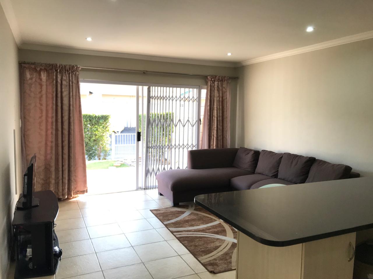 Apartments / flats to rent in Mount Mount