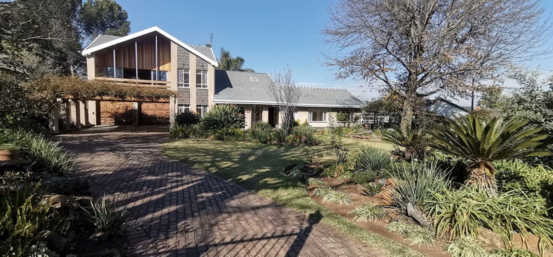 5 Bedroom House for sale in Brackenhurst 87 Appelgrein Street P24