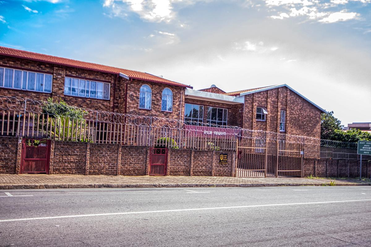 3 Bedroom Apartment / flat for sale in New Redruth P24114607282