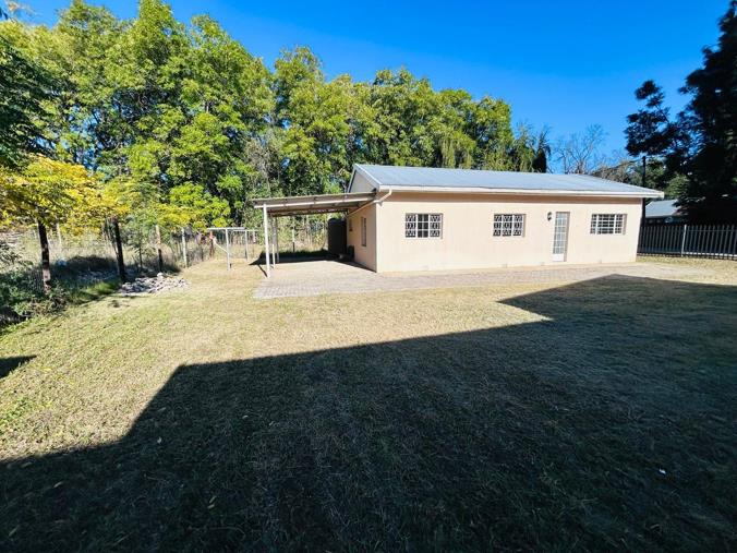 2 Bedroom House for Sale in Fort Beaufort