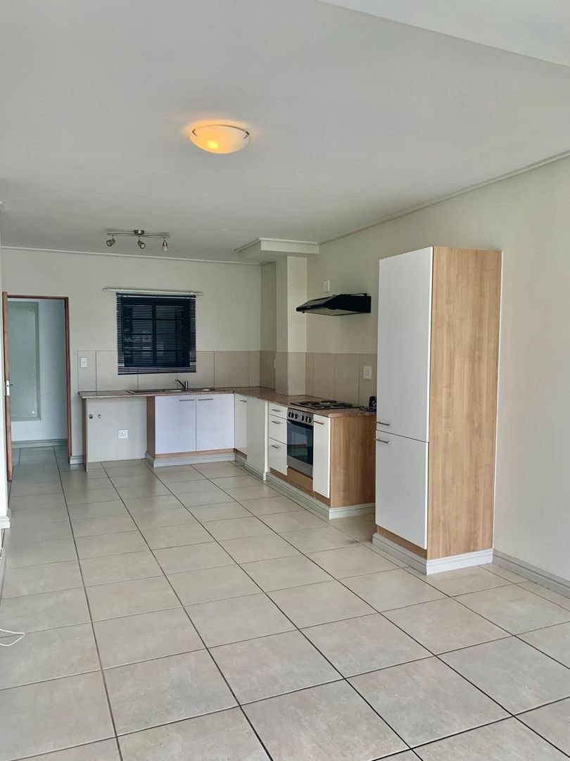 2 Bedroom Apartment / flat for sale in Royal Ascot P24114607675