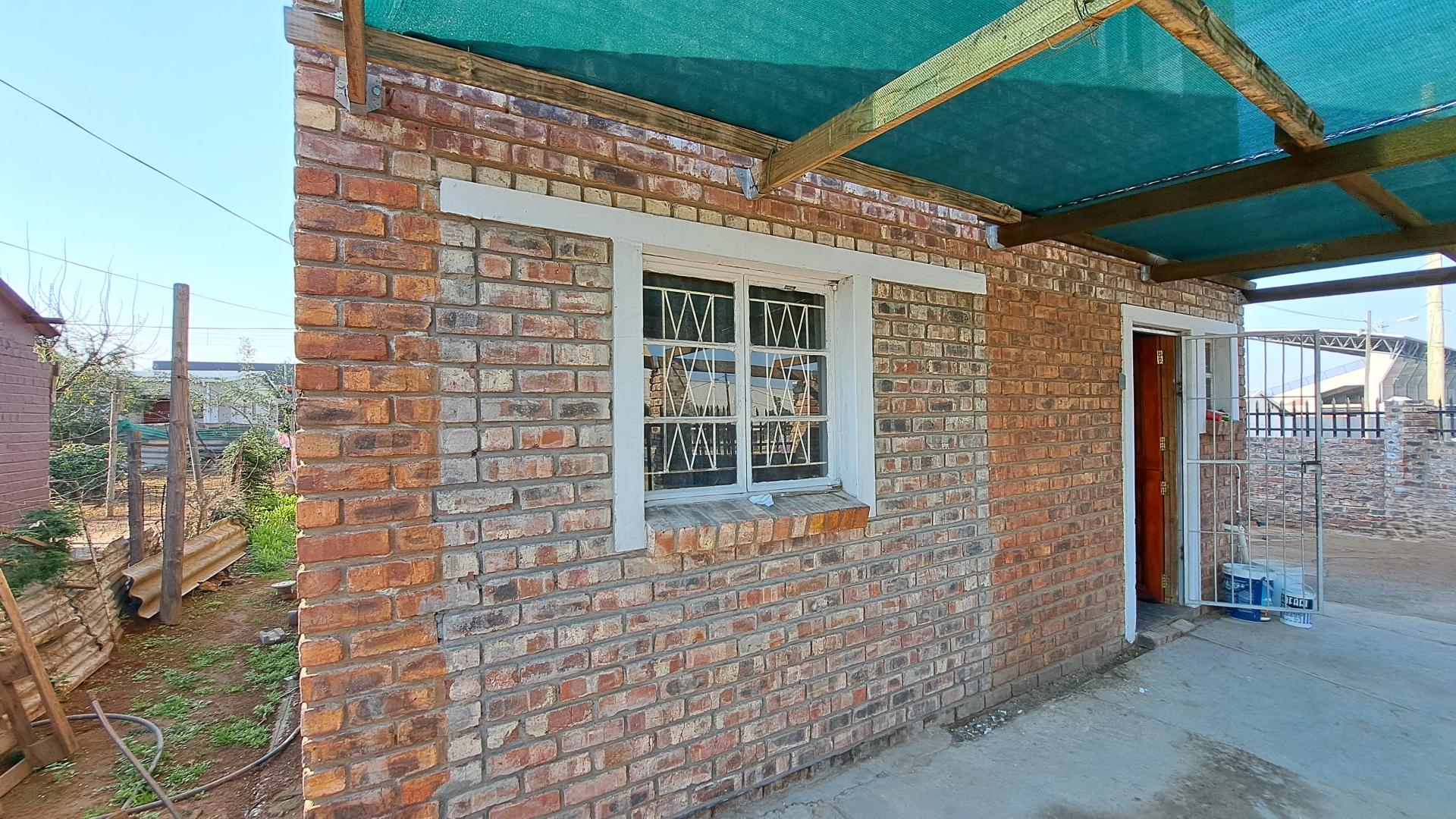 4 Bedroom House for sale in Bridgeton P24114607985