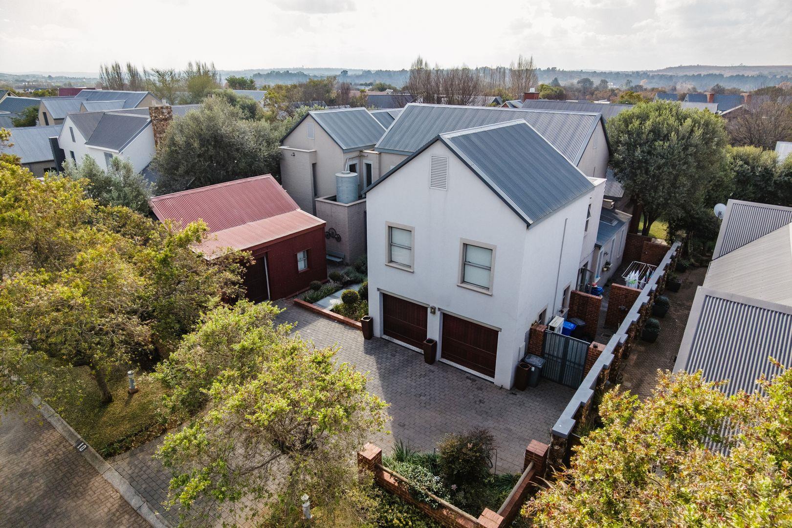 5 Bedroom House for sale in Southdowns Estate P24114610486