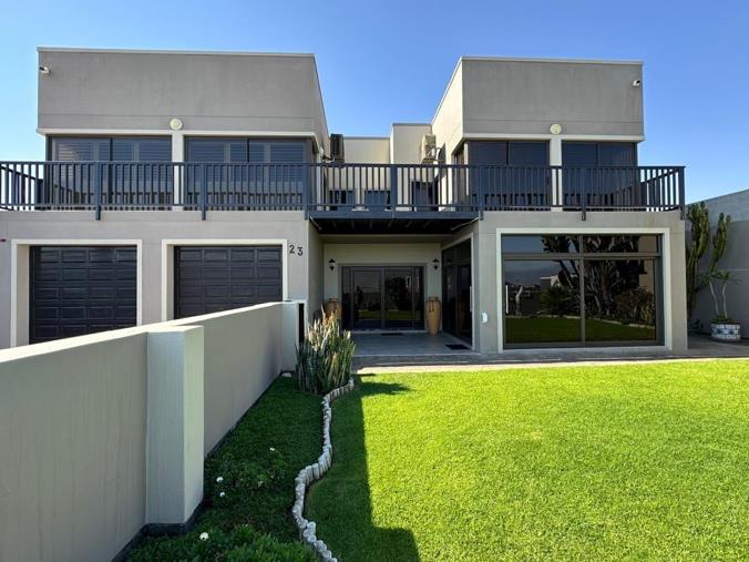 3 Bedroom House for Sale in Dolphin Beach