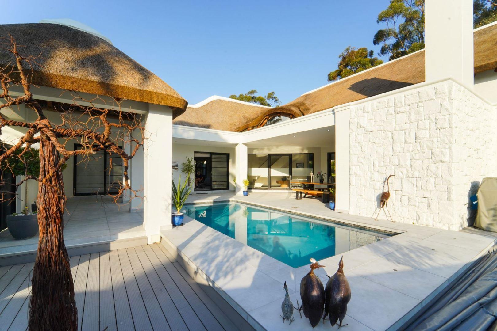 6 Bedroom House for sale in Pearl Valley Golf & Country Estate P24