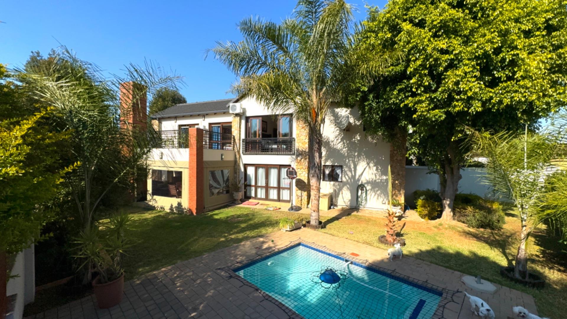 3 Bedroom House for sale in Willow Acres P24114612644