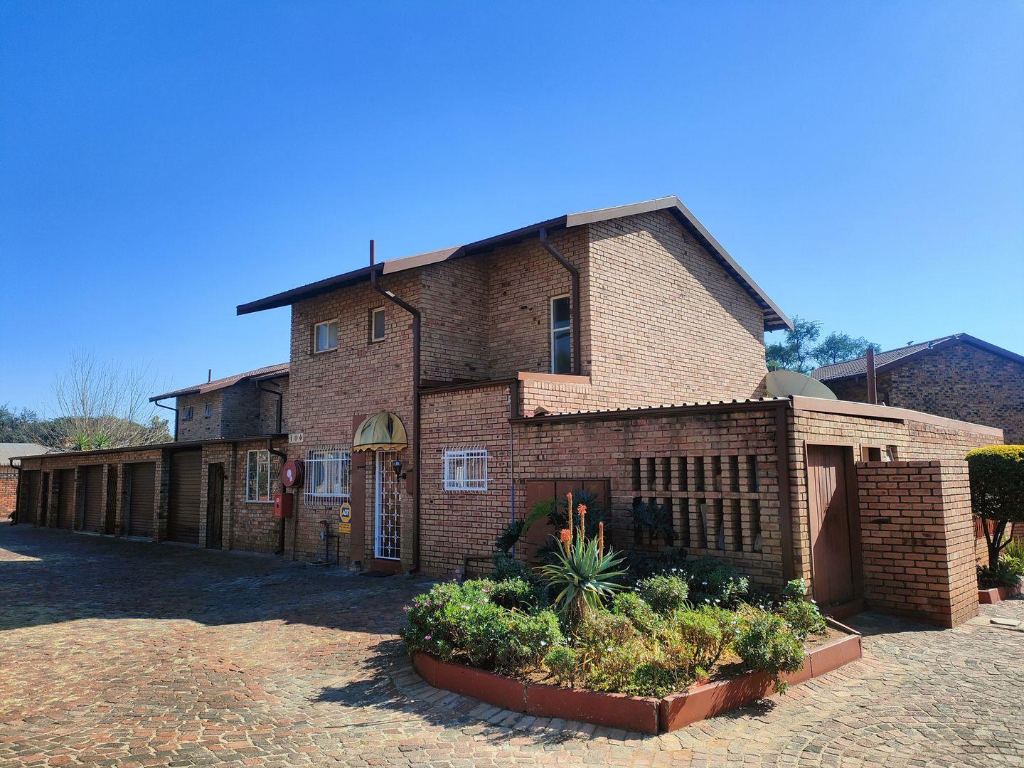 Silverton Property Townhouses for sale in Silverton