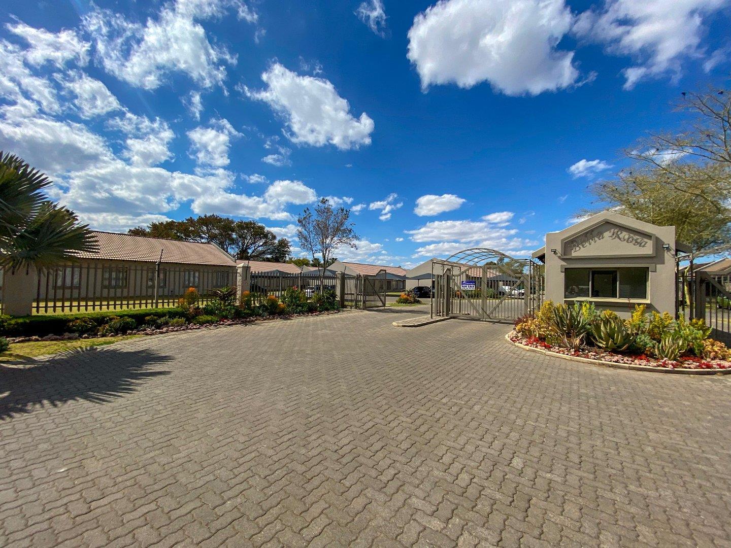 2 Bedroom House for sale in Heatherdale AH 8 Majakaneng Heatherdale