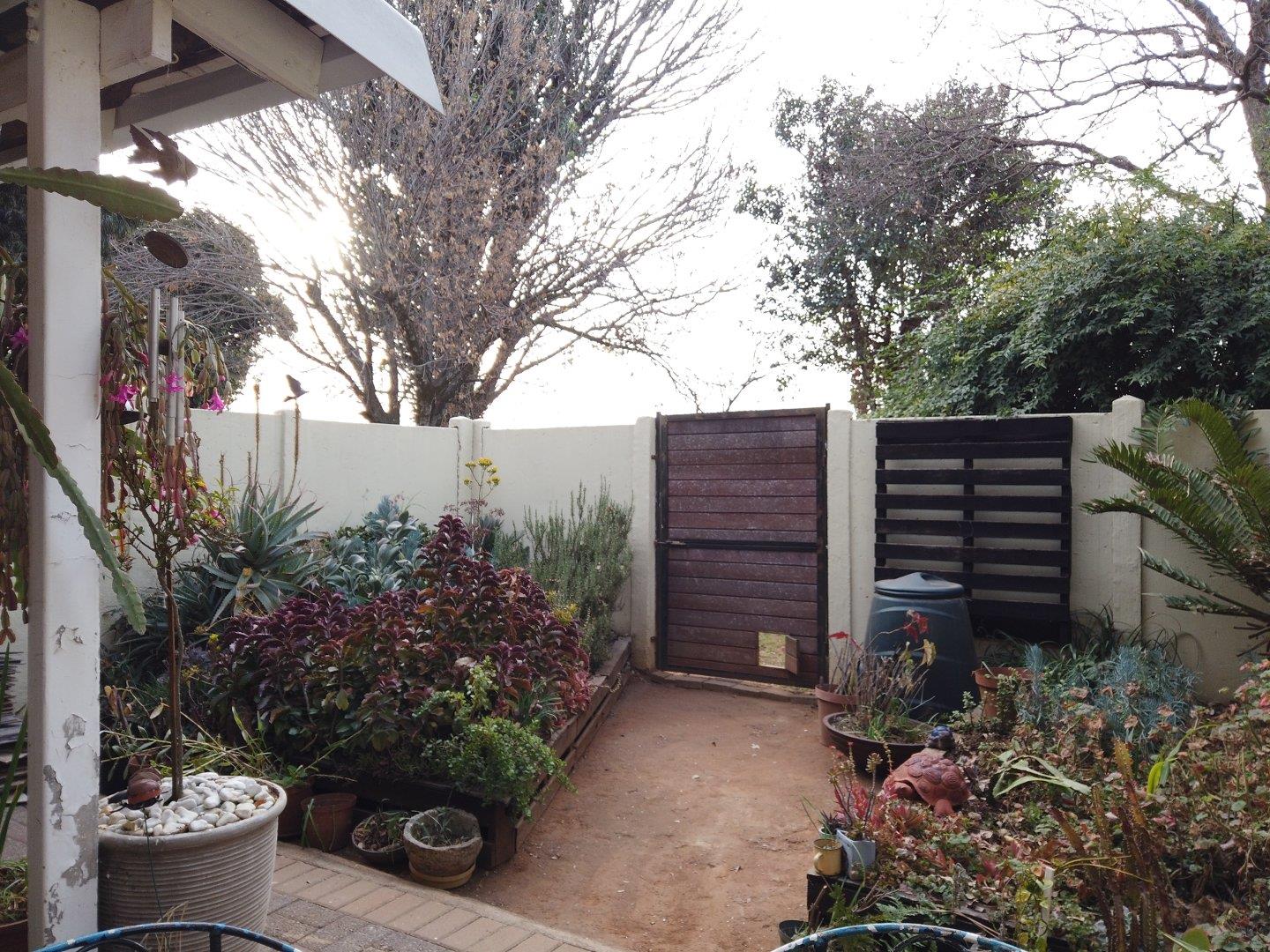 2 Bedroom Apartment / flat for sale in Highlands North 528 Louis