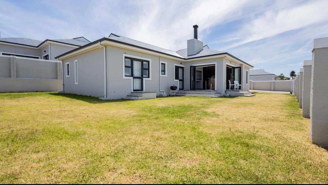 3 Bedroom House for sale in Brackenfell South 2 Groenland Crescent