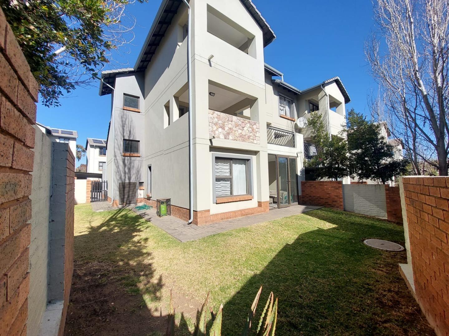 3 Bedroom Townhouse for sale in Kyalami Hills Riverbend, 1 Cheesewood