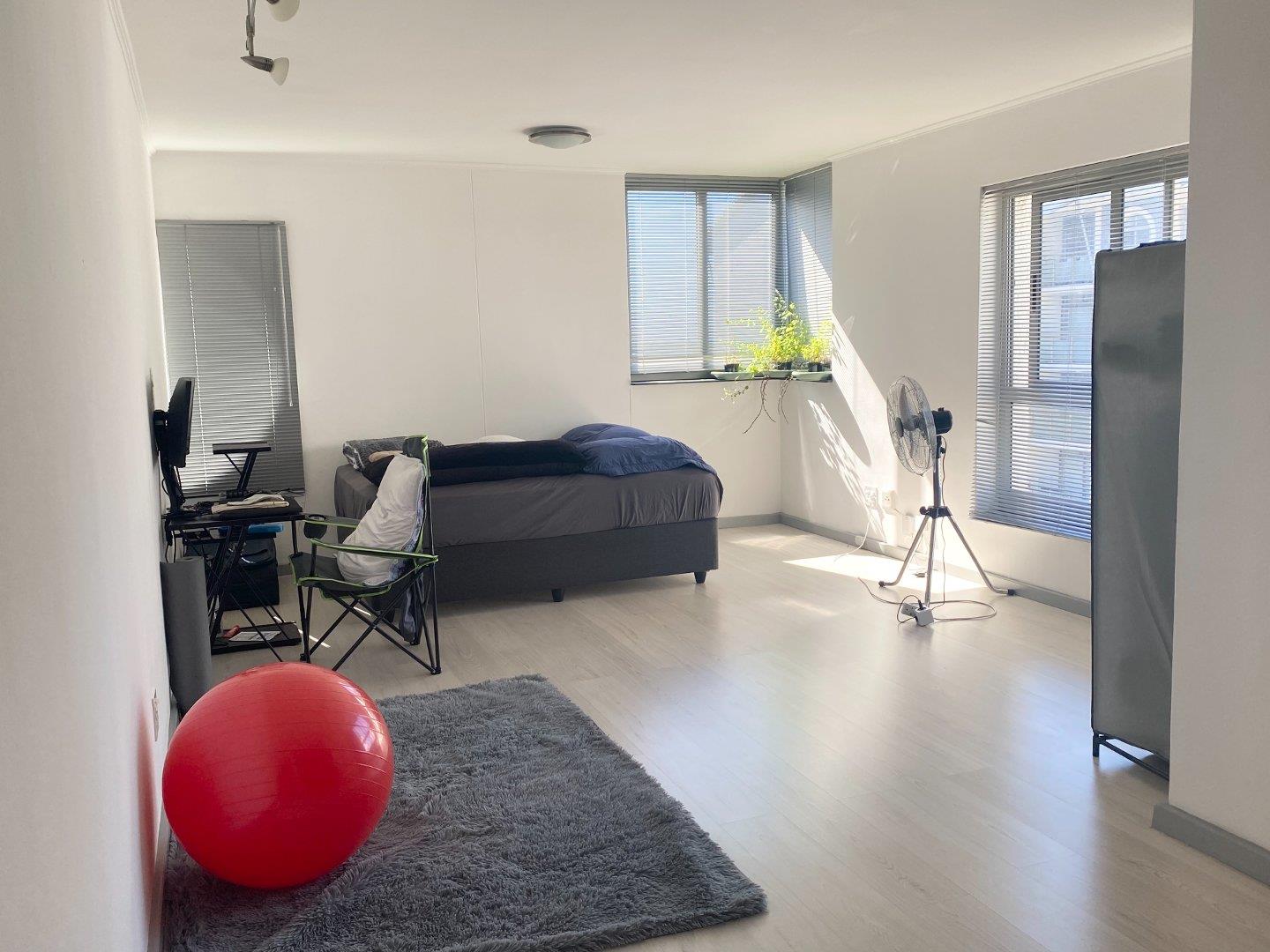 Claremont, Cape Town Property Apartments / flats to rent in Claremont