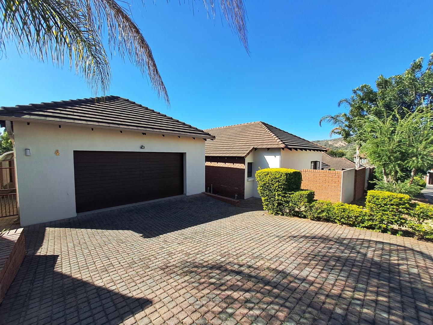 3 Bedroom House for sale in Stonehenge Ext 7 P24114619813