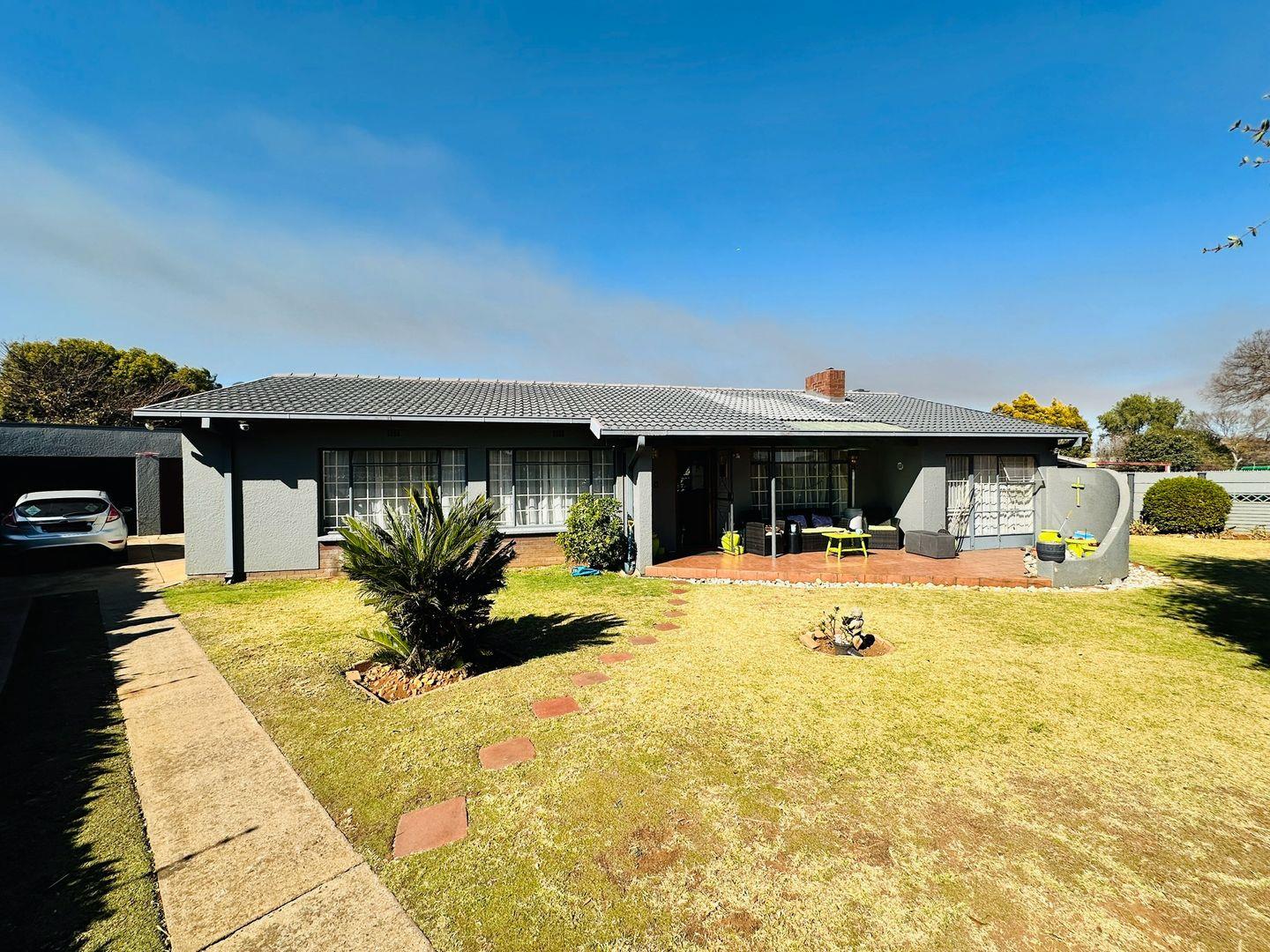 4 Bedroom House for sale in Verwoerdpark 20 Braun Street P24114621950