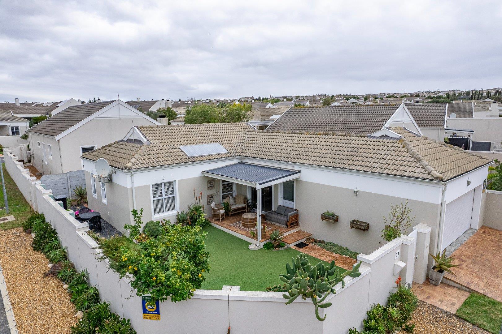 3 Bedroom House for sale in Pinehurst 31 Ashworth Way P24114623225