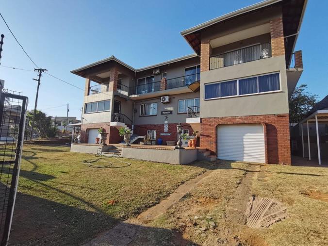 10 Bedroom House for Sale in Bluff