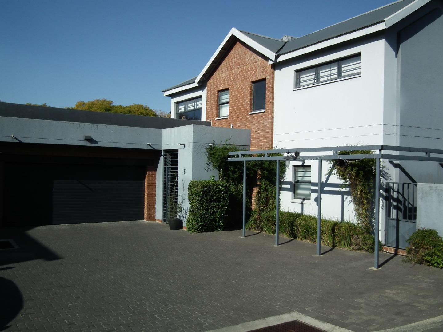 3 Bedroom Townhouse to rent in Ferndale P24114623773