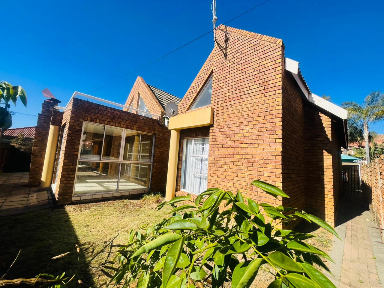 3 Bedroom House to rent in Moreleta Park P24114624072