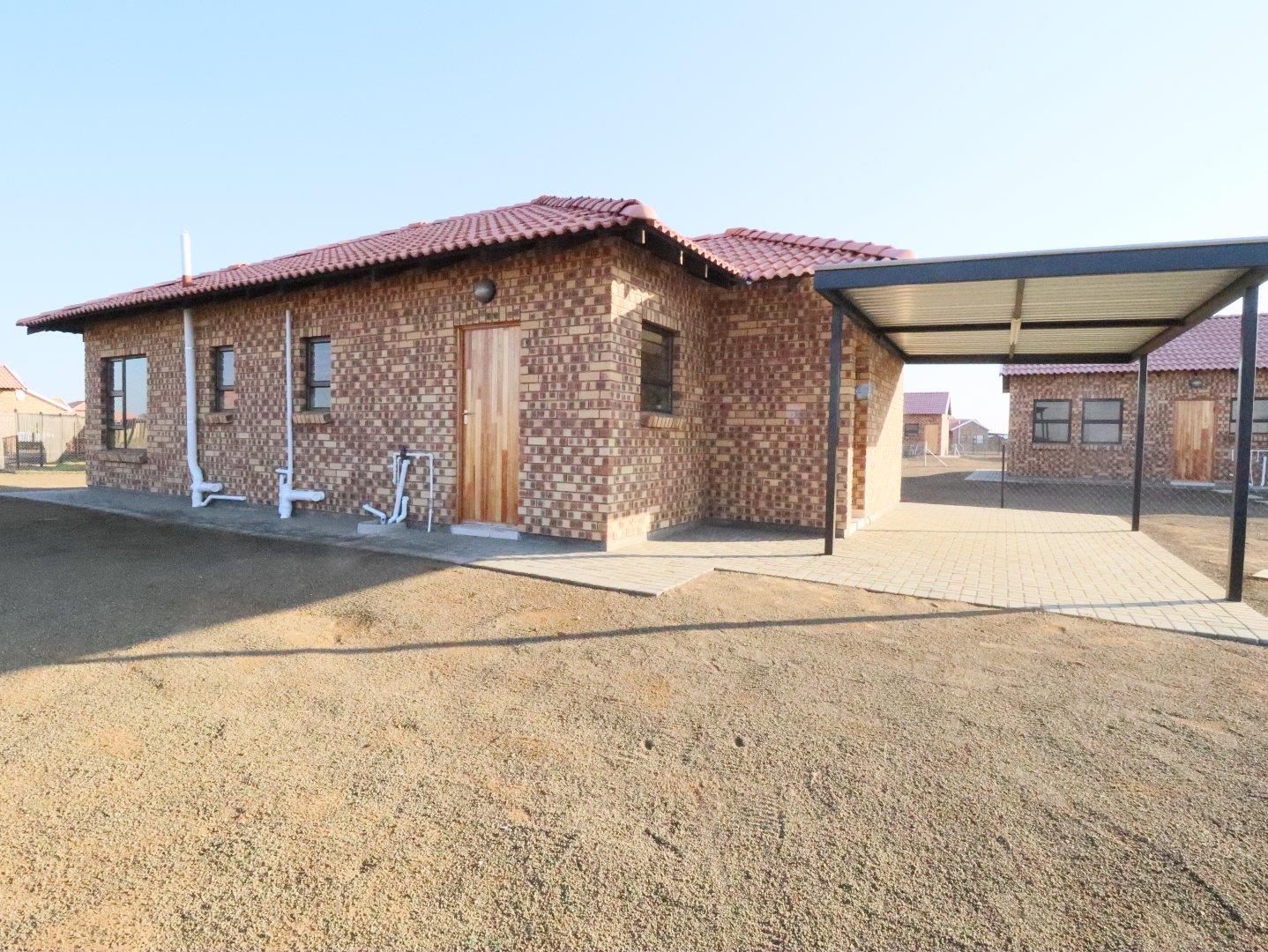 3 Bedroom House for sale in Hillside View P24114624553