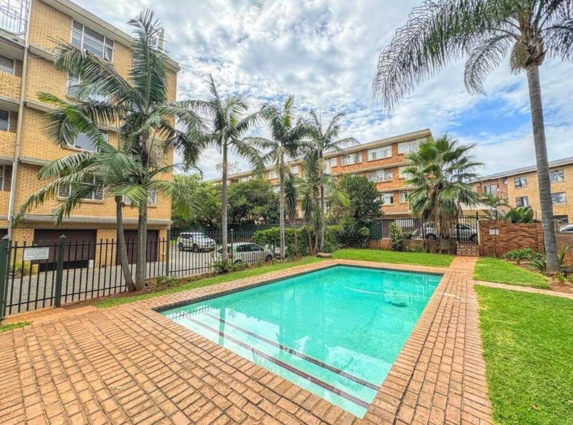 3 Bedroom Apartment / flat to rent in Sinoville San Jarome , 216