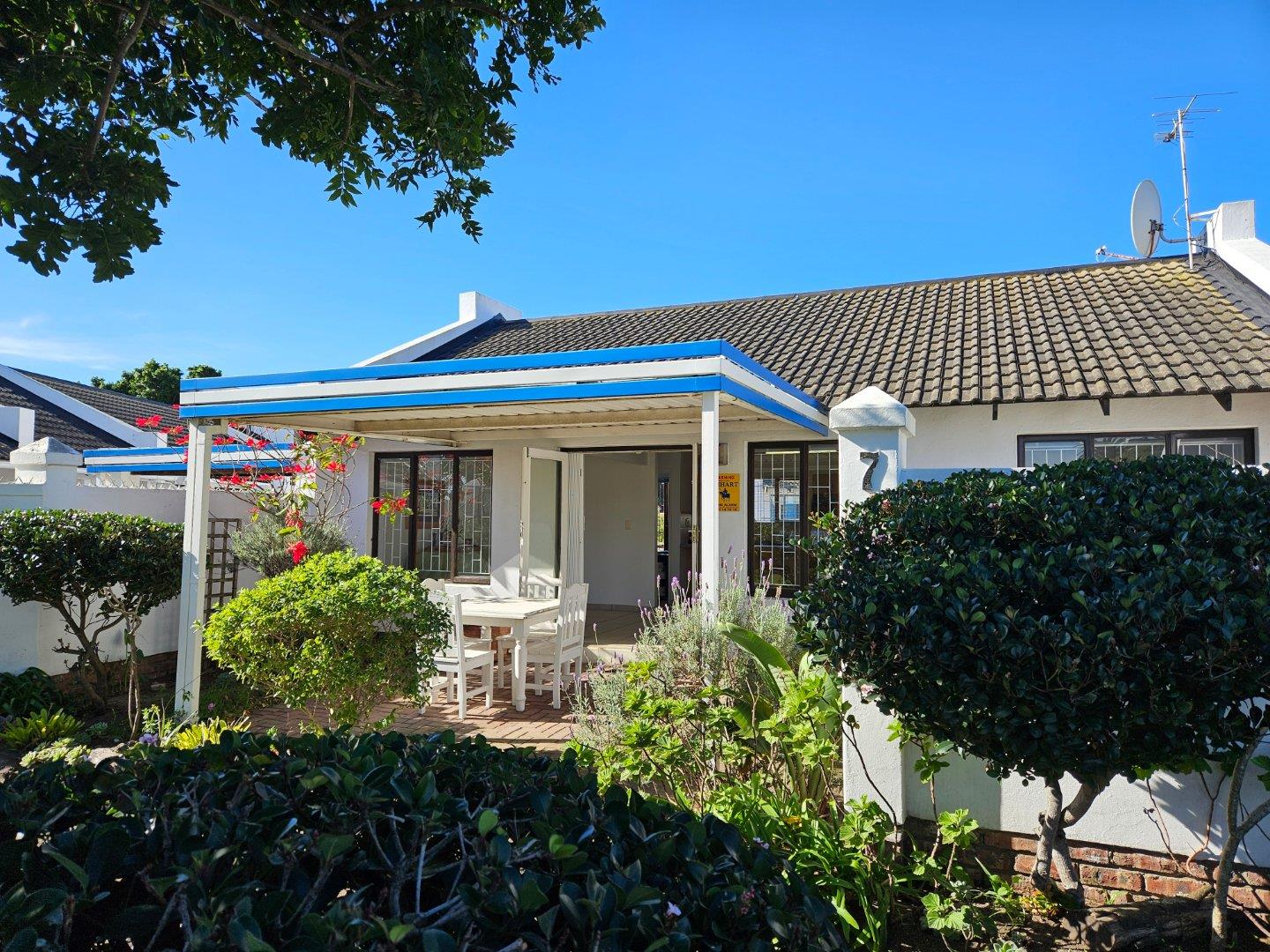 Paradise Beach, Jeffreys Bay Property Property and houses for sale in