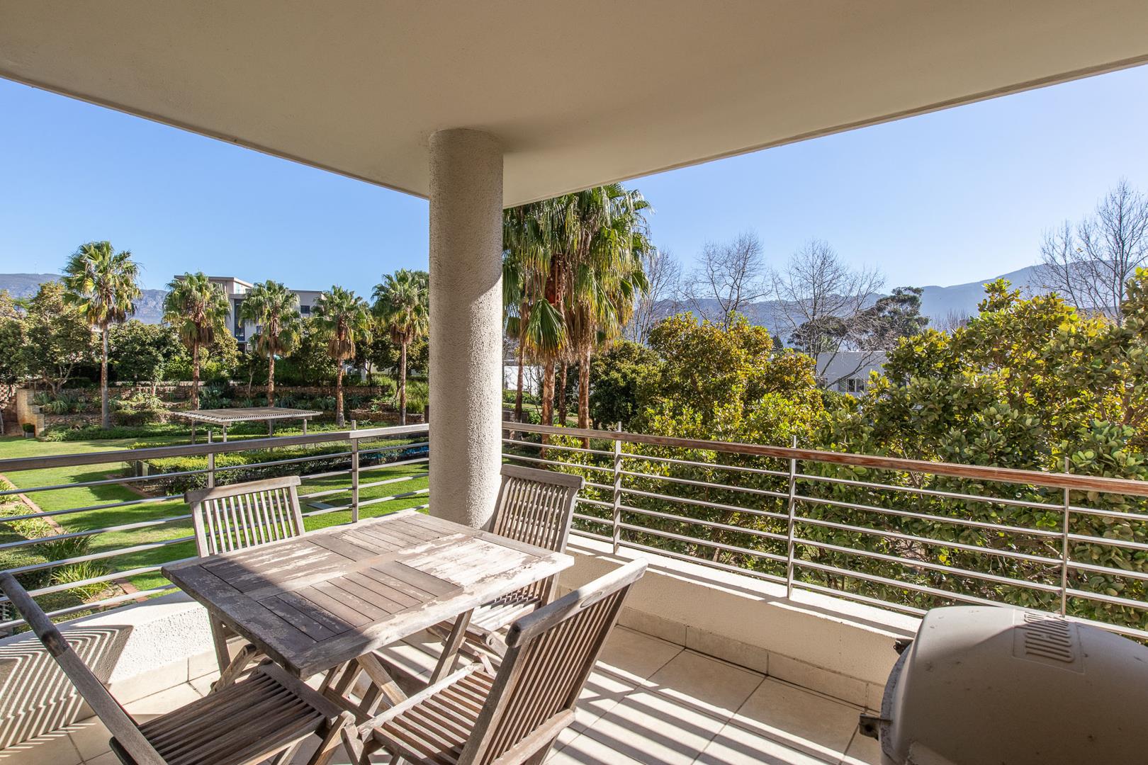 3 Bedroom Apartment / flat for sale in Plumstead P24114628787