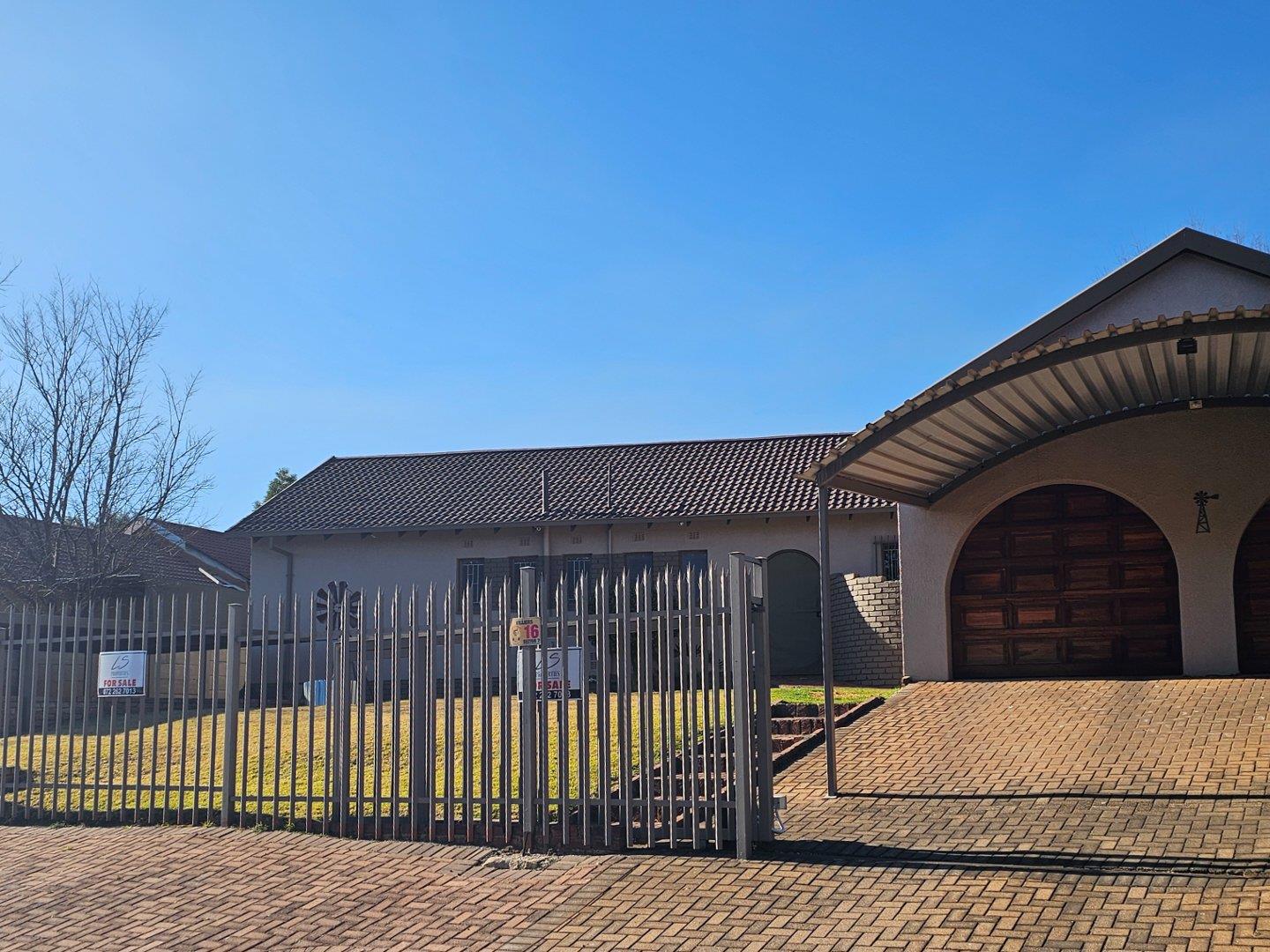 3 Bedroom House for sale in Kenmare Villiers Road P24114628789