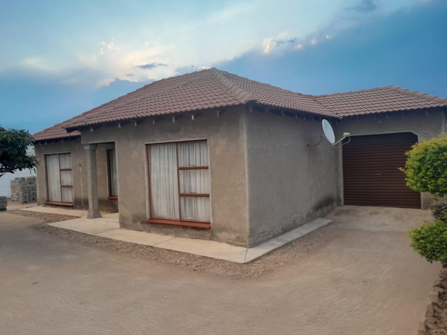 3 Bedroom House for sale in Seshego P24114629702