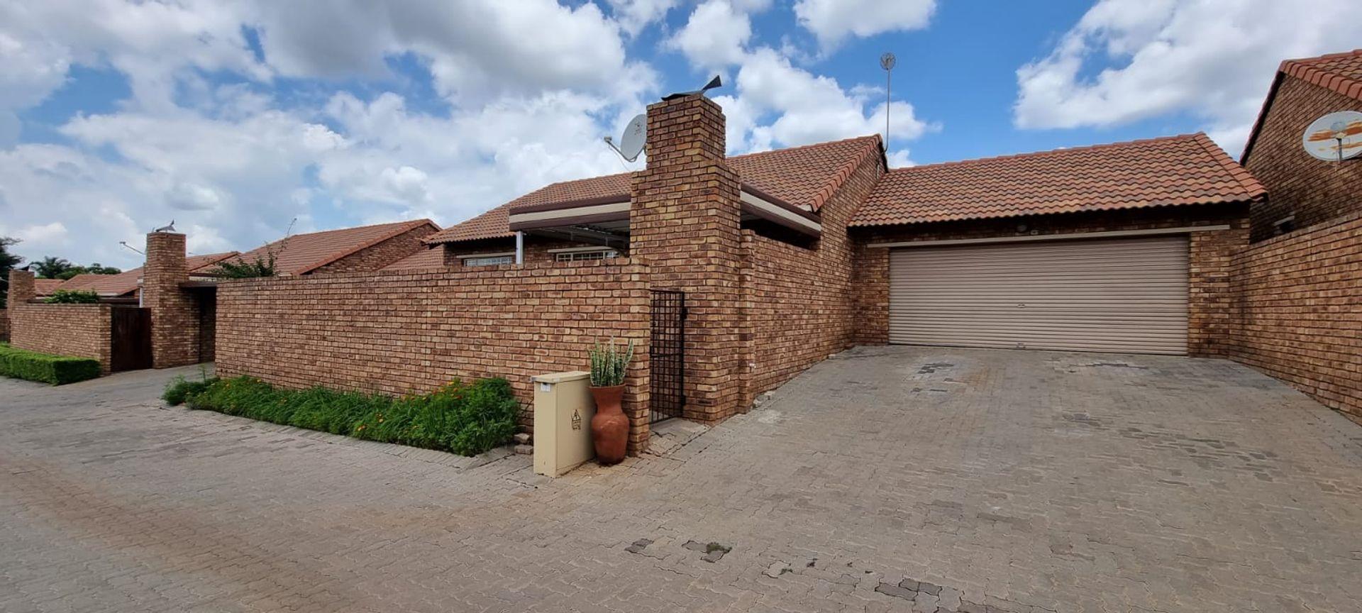 Pierre Van Ryneveld Property Property and houses to rent in Pierre