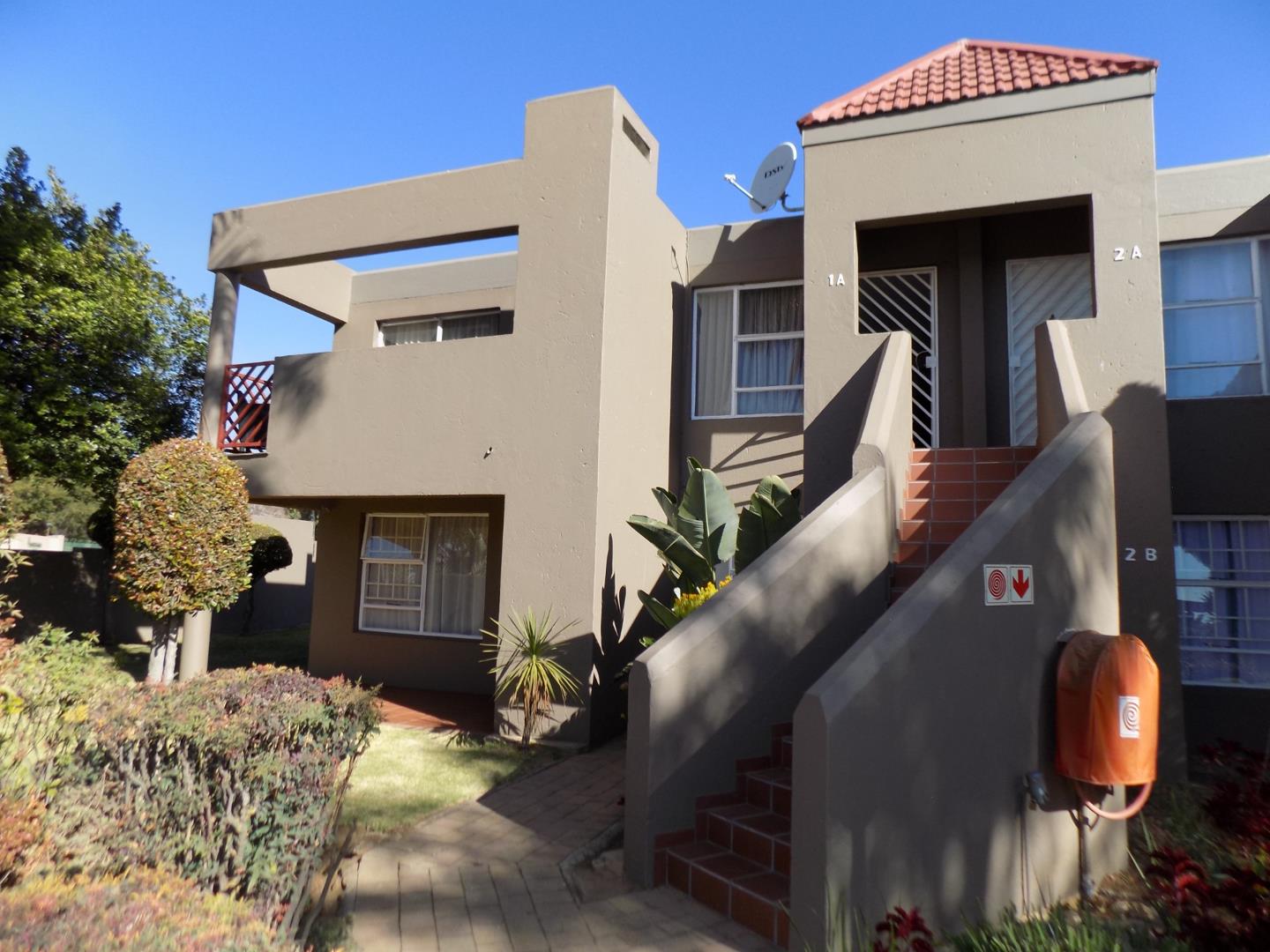 2 Bedroom Apartment / flat for sale in Constantia Kloof P24114630629