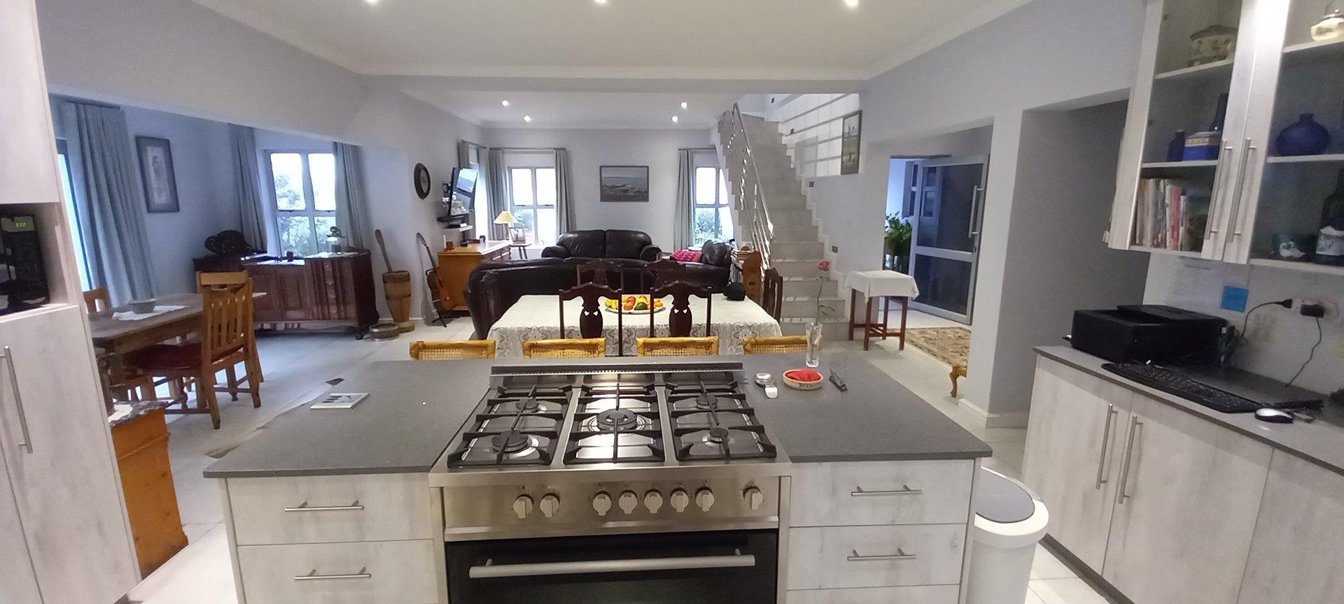 3 Bedroom House for sale in Calypso Beach P24114630777