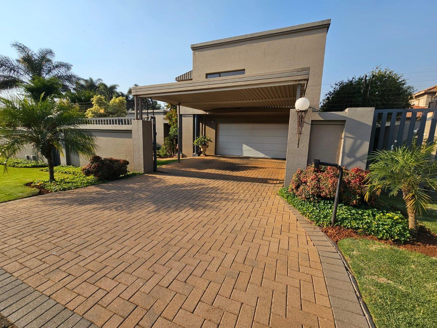 5 Bedroom House for sale in Glen Marais 16 Pretorius St, Glen Marais, Kempton Park, 1619 P24