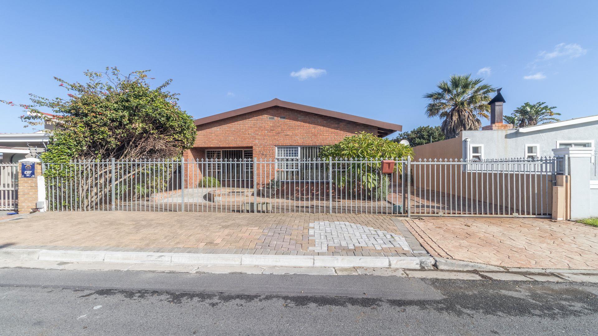 3 Bedroom House for sale in Vasco Estate P24114631877