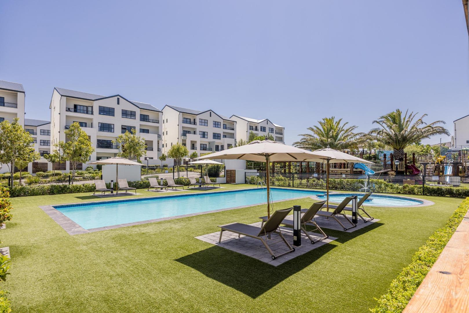 1 Bedroom Apartment / flat for sale in De Zicht Estate P24114633372