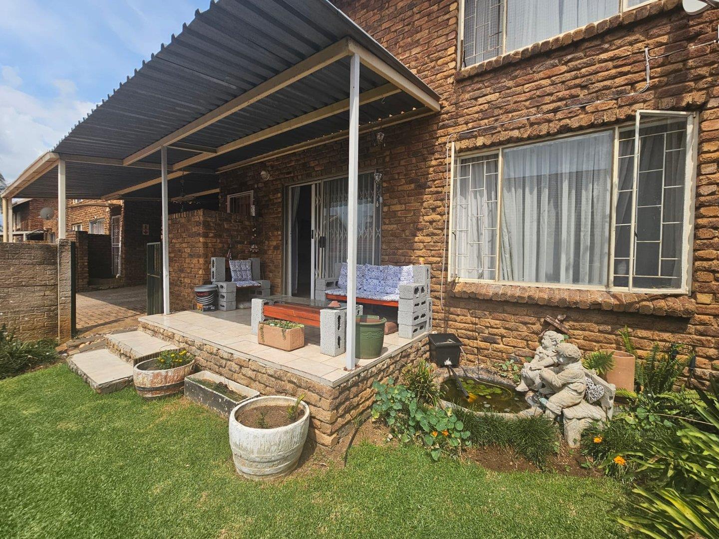 2 Bedroom Townhouse for sale in Glen Marais 27 Dann Rd, Kempton Park