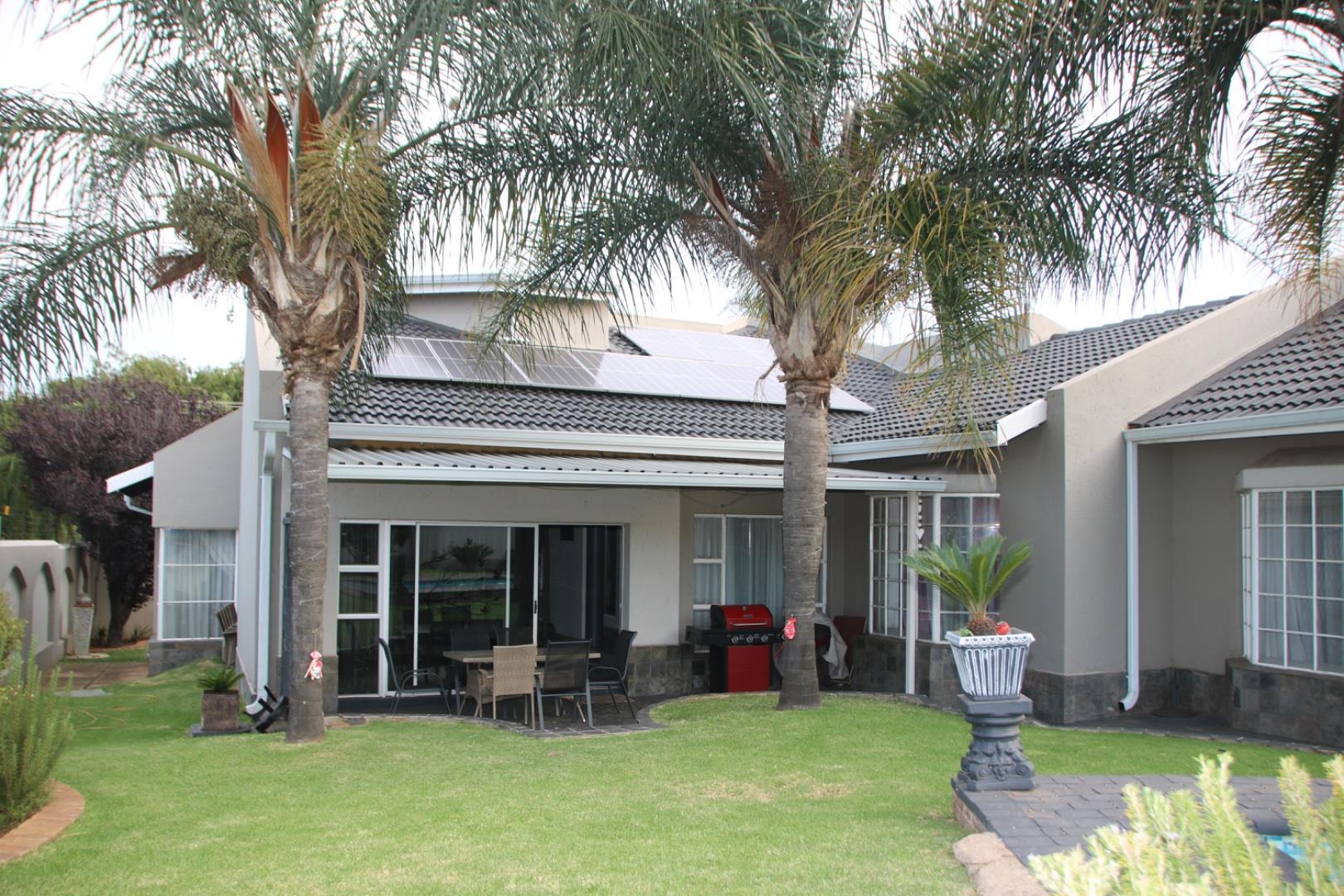 8 Bedroom House for sale in Elsburg P24114633649