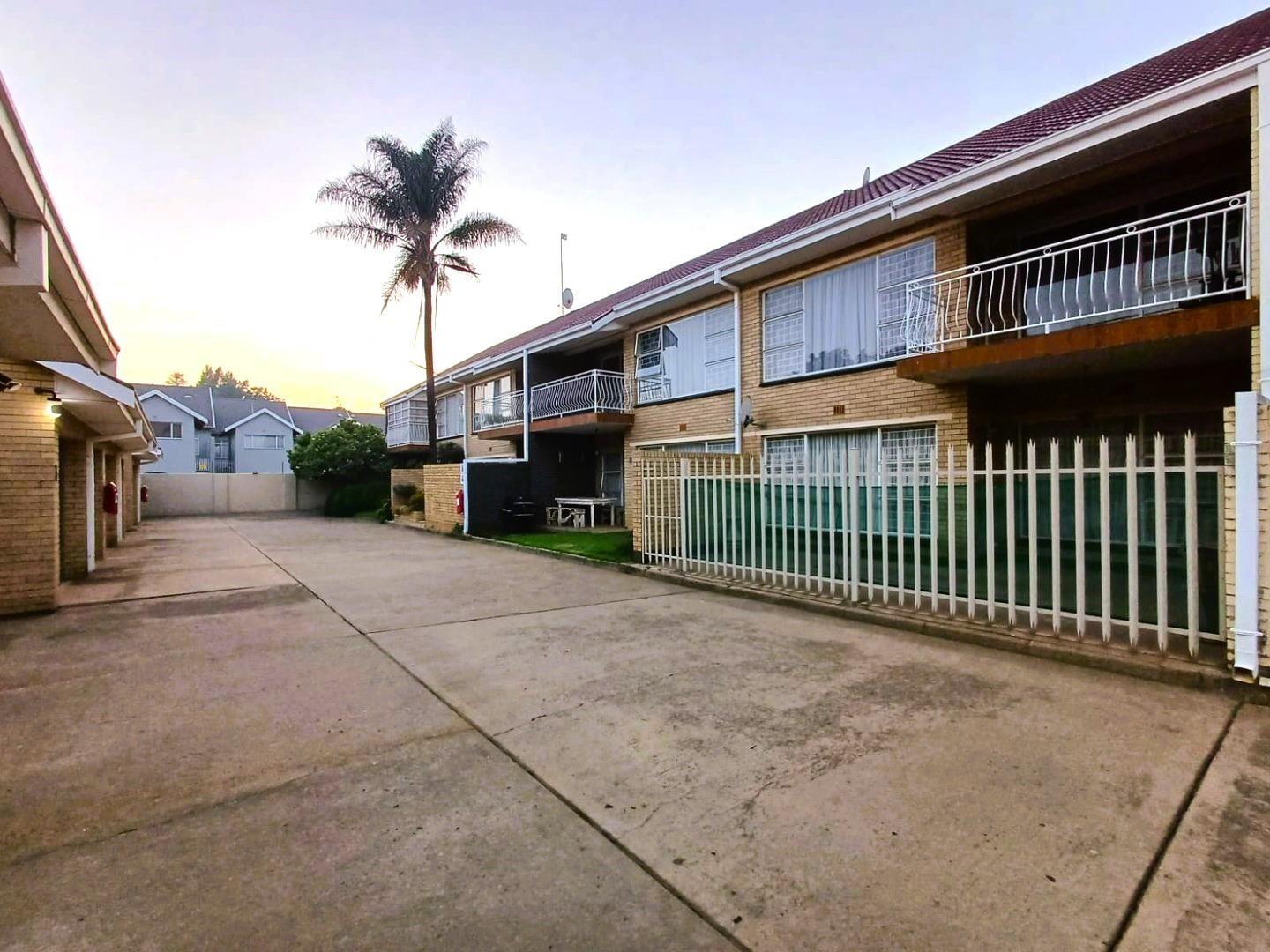 3 Bedroom Townhouse for sale in Three Rivers Proper P24114046603